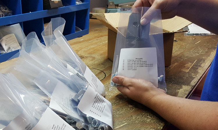 custom kitting